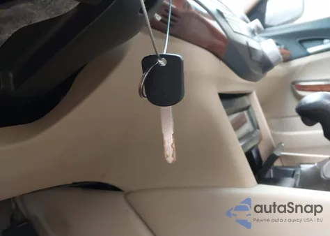 2011 Honda Accord 2.4 Ex z USA, uszkodzony, nr VIN 1HGCP2F70BA027142